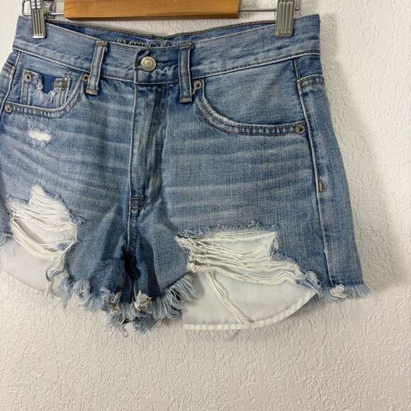 American Eagle Hi-Rise Festival Distressed Raw Hem Jean Shorts Size 2 - Picture 4 of 5